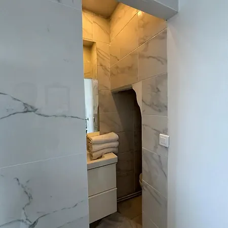 2 Pieces